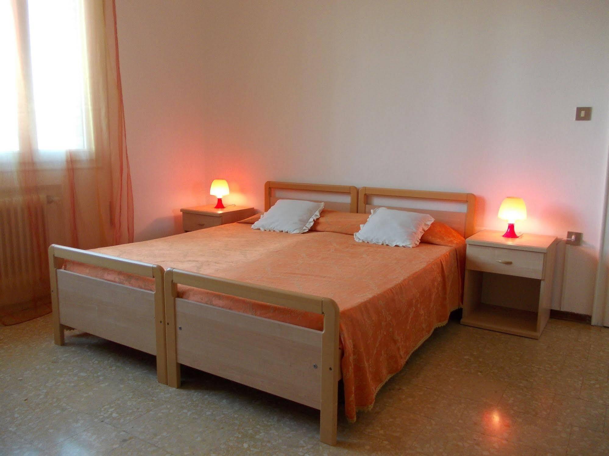 Travellers Lodge B&B Trévise Extérieur photo